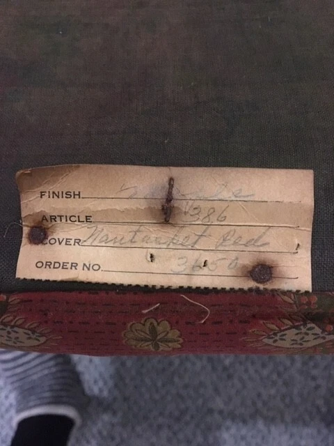 Sillón Shaker años 1800 con tapas de setas Foto 3 de 4