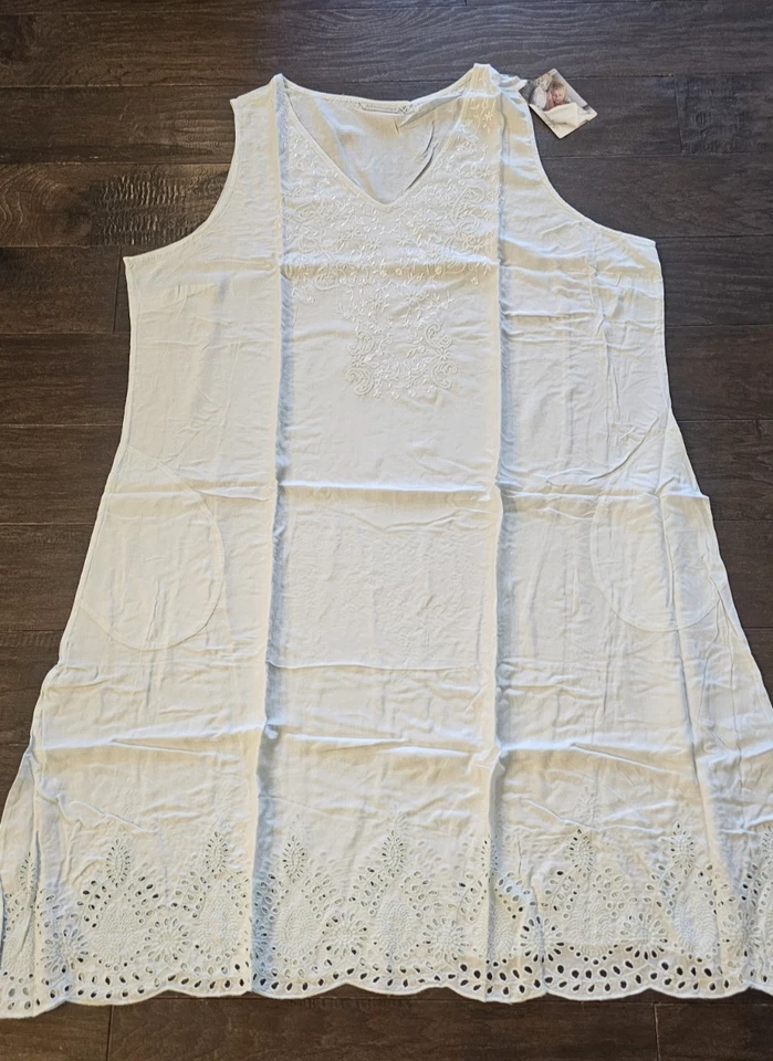 NOVO Vestido de Noite Soft Surroundings Branco Celestia Bordado Recorte 2X Novo na embalagem - Imagem 2 de 4