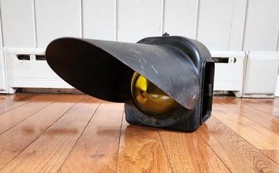 VINTAGE UNION SWITCH & SIGNAL CAST IRON RAILROAD LIGHT YELLOW BULLET LENS