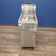 Migali C-F50-NG 35 lb. Natural Gas Fryer (Scratch & Dent 0010)