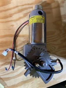 ACORN SUPERGLIDE 120 STAIR LIFT REPLACEMENT MOTOR W/GEAR BOX LEMAC 65189-407
