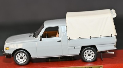 Wartburg 353 Trans Pick-Up Pearl Grey Canvas 1:43 Atlas DDR Auto Mint in box