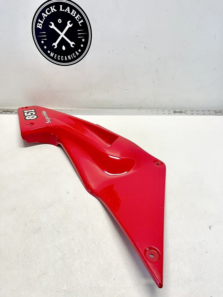 Carenado trasero izquierdo genuino Ducati 851 Strada 48230061A rojo 2 usado Foto 3 de 4