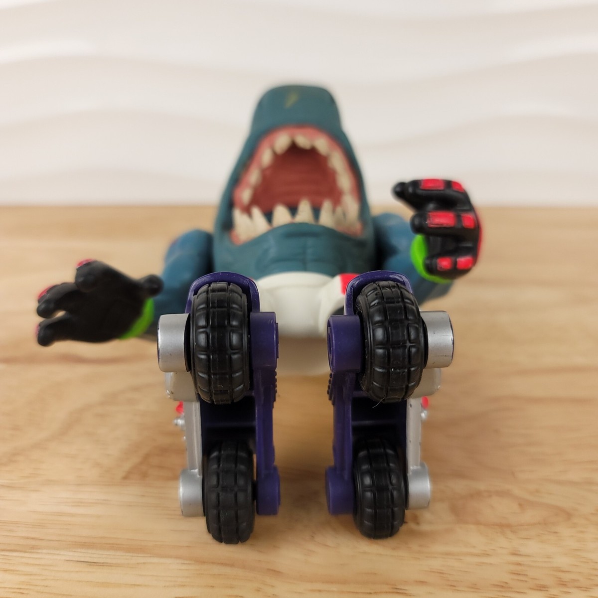 Street Sharks Moto Streex フィギュア Street Sharks 30th Anniversary Streex Action Figure | Mattel
