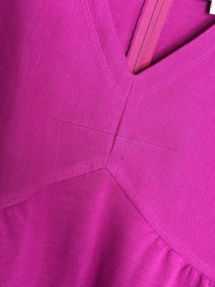 Vestido Lisa Perry 100% Lana Frambuesa Cuello en V Manga Corta con Bolsillos Talla 8 Foto 4 de 4