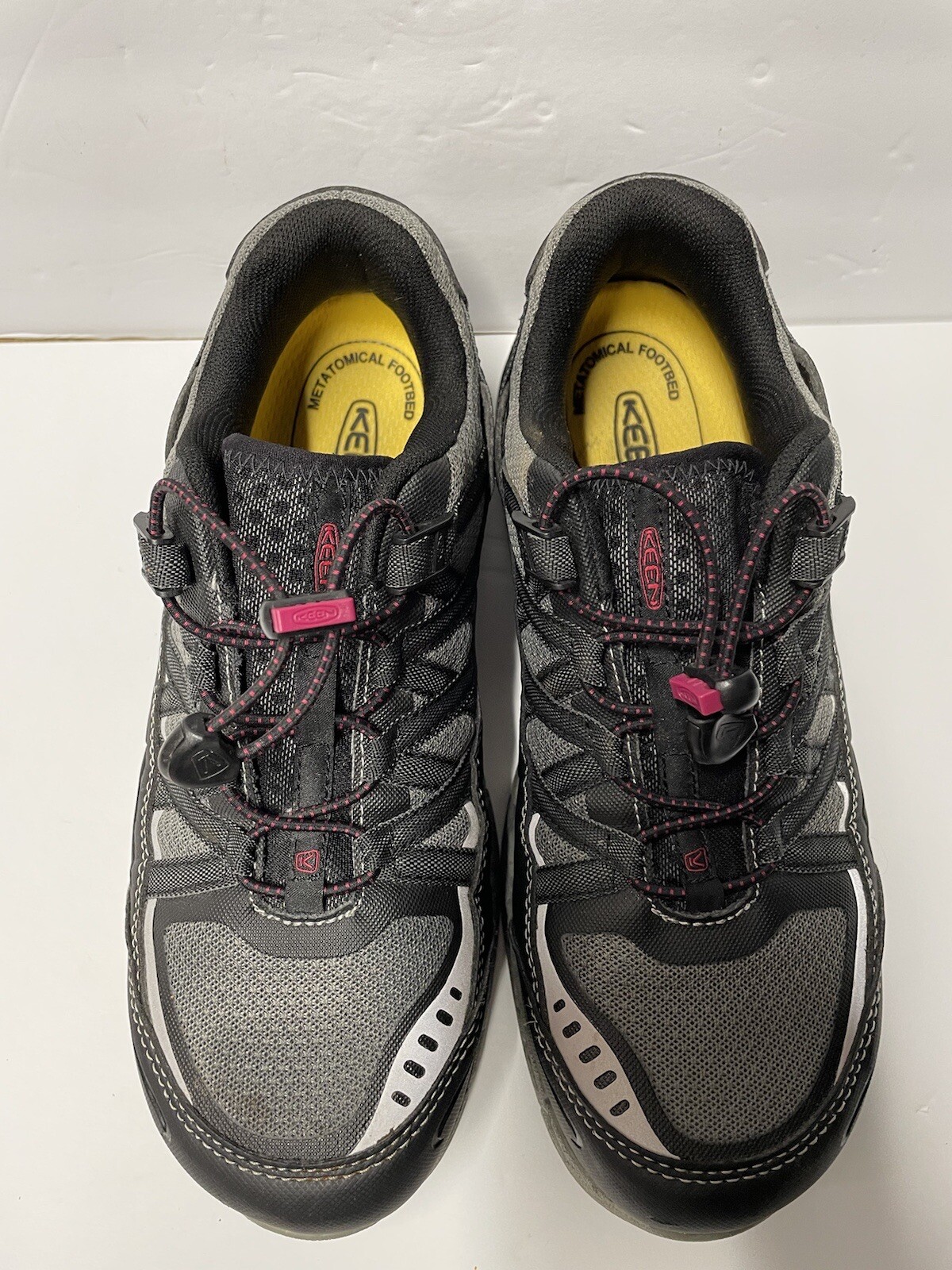 Sneaker da corsa Keen Asheville da donna taglia 9 5 nere gargoyle 1017073 W