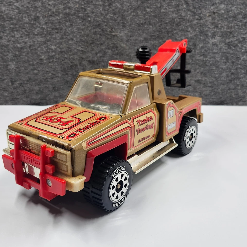 Vintage Tonka Towing Tow Truck Chevrolet Gold 24HR #454 Pressed Steel USA 1980's - Image 3 of 4