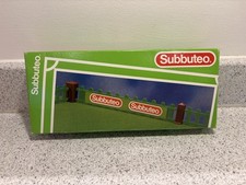 Subbuteo 61108 Vintage Fence Surround Boxed Set Complete 
