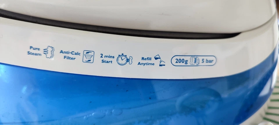 Philips Perfekt  Care- Dampfbügelstation - Bügelstation - Beschreibung lesen - Bild 3 von 4