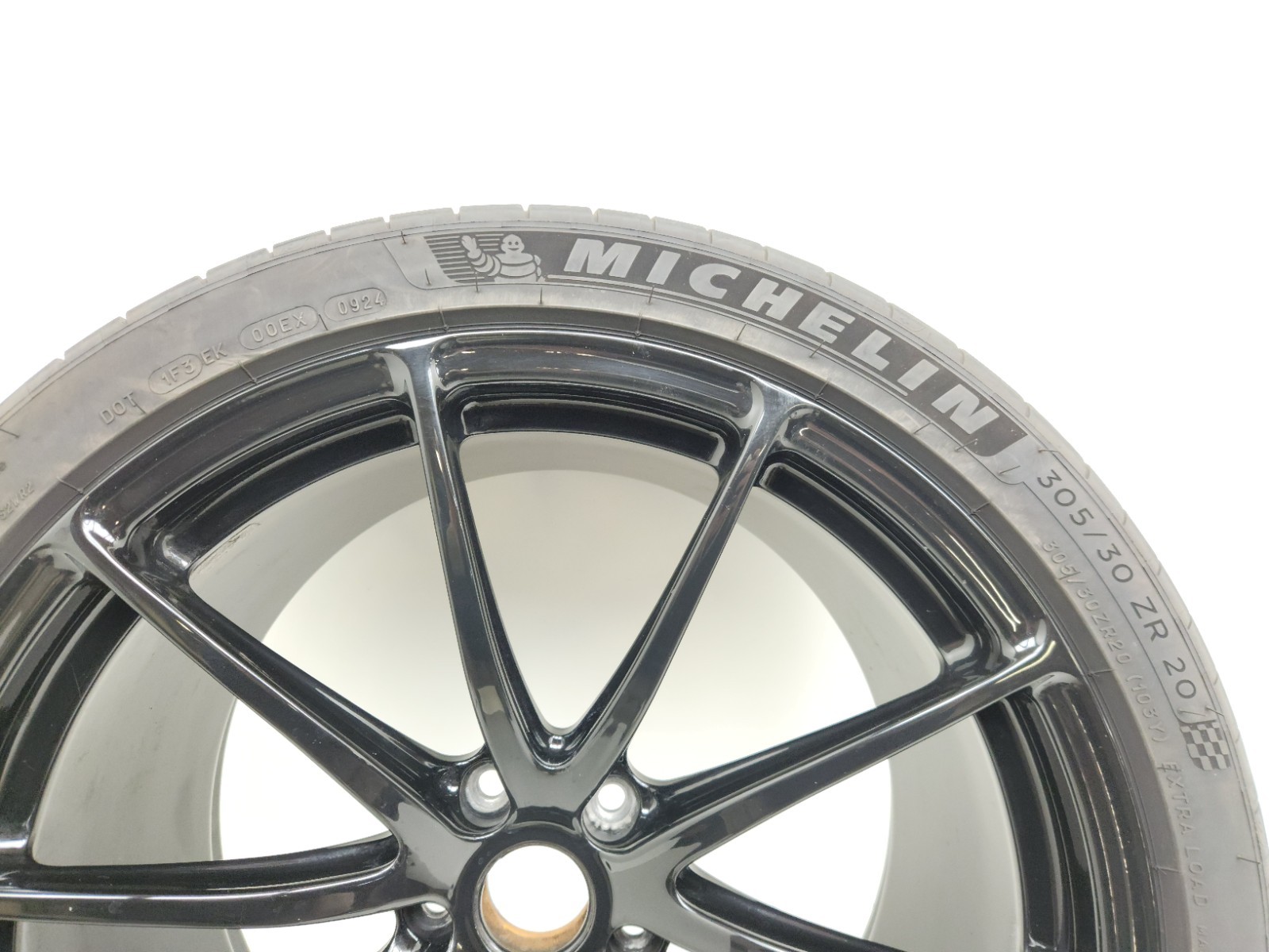 2015-2017 MCLAREN 675LT REAR 10 SPOKE ULTRA LIGHT RIM WHEEL TIRE 11B1699RP OEM
