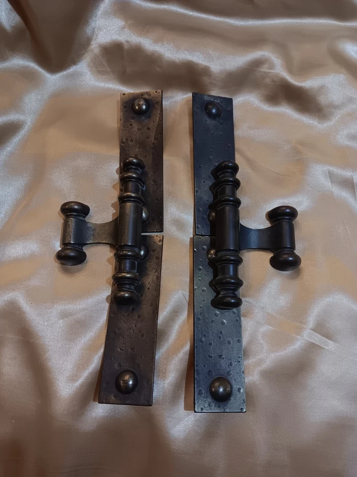 Juego de 2 tiradores de cajón de metal dorado recuperado XLarge gótico vintage Foto 2 de 4