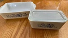 Vintage Pyrex Homestead refrigerator dishes. 0502 w/lid, 0503 no lid.