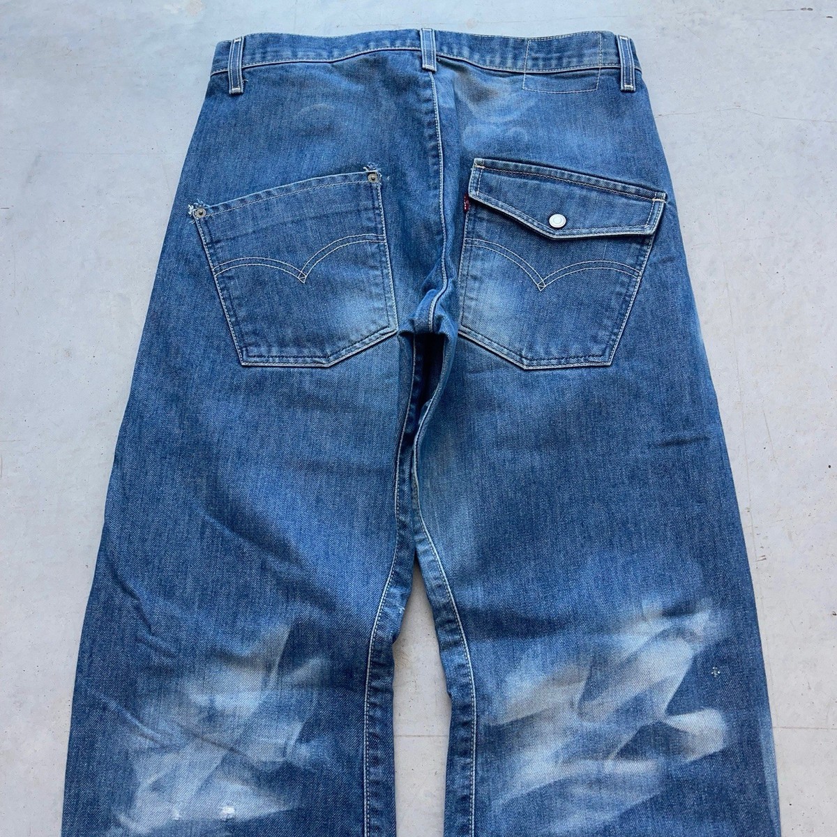 Vintage Levis Engineered Jeans 3D Twisted Seam 821 Washed