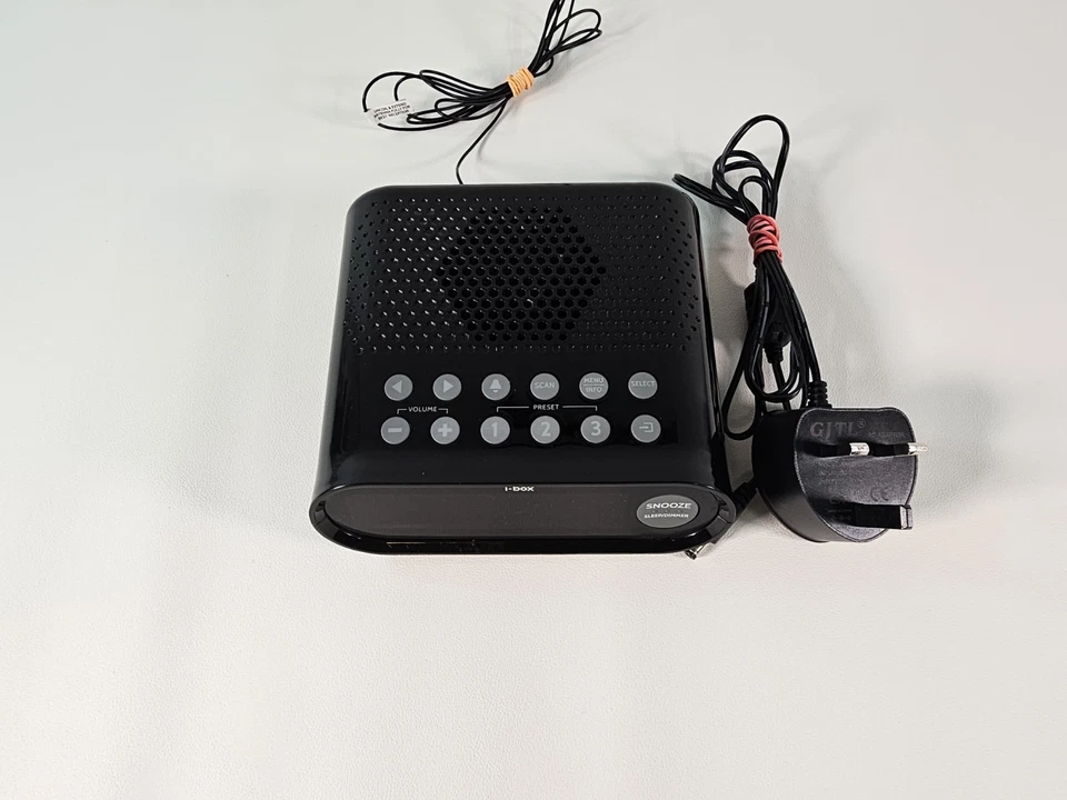 i-box Sunrise DAB FM Radio Alarm Clock USB Charging Snooze Sleep Dimmer Black - Image 3 of 4