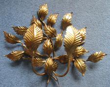 1960s VINTAGE MCM ITALIAN GOLD METAL WALL SCULPTURE LAMP TOLE HOLLYWOOD REGENCY