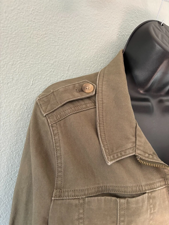 Chaqueta utilitaria Express verde militar para mujer bolsillos cuello falso manga larga talla M Foto 2 de 4