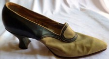 ORIGINAL ANTIQUE 1910s LEATHER Heals Shoes Size 4