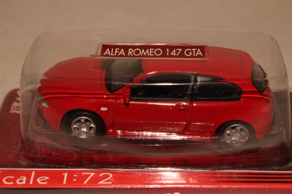 Yat Ming Road Legends Alfa Romeo 147 GTA, rojo escala 1:72 Foto 2 de 4