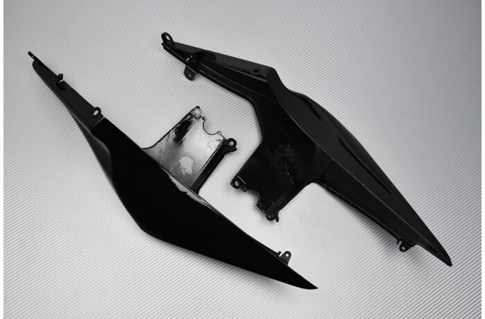 Codone nero haute finition et feu stop optique claire pour moto Kawasaki Ninja 250 R d'origine