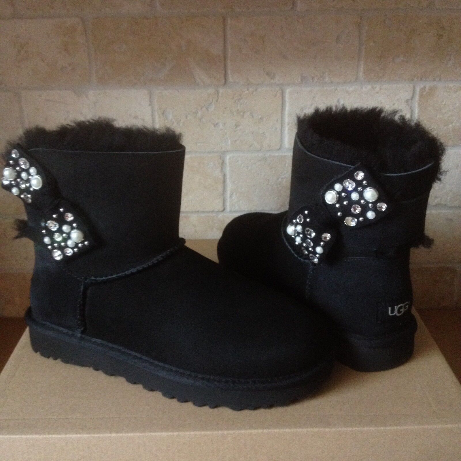 UGG MINI BAILEY BOW BRILLIANT BLING PEARL BLACK SUEDE