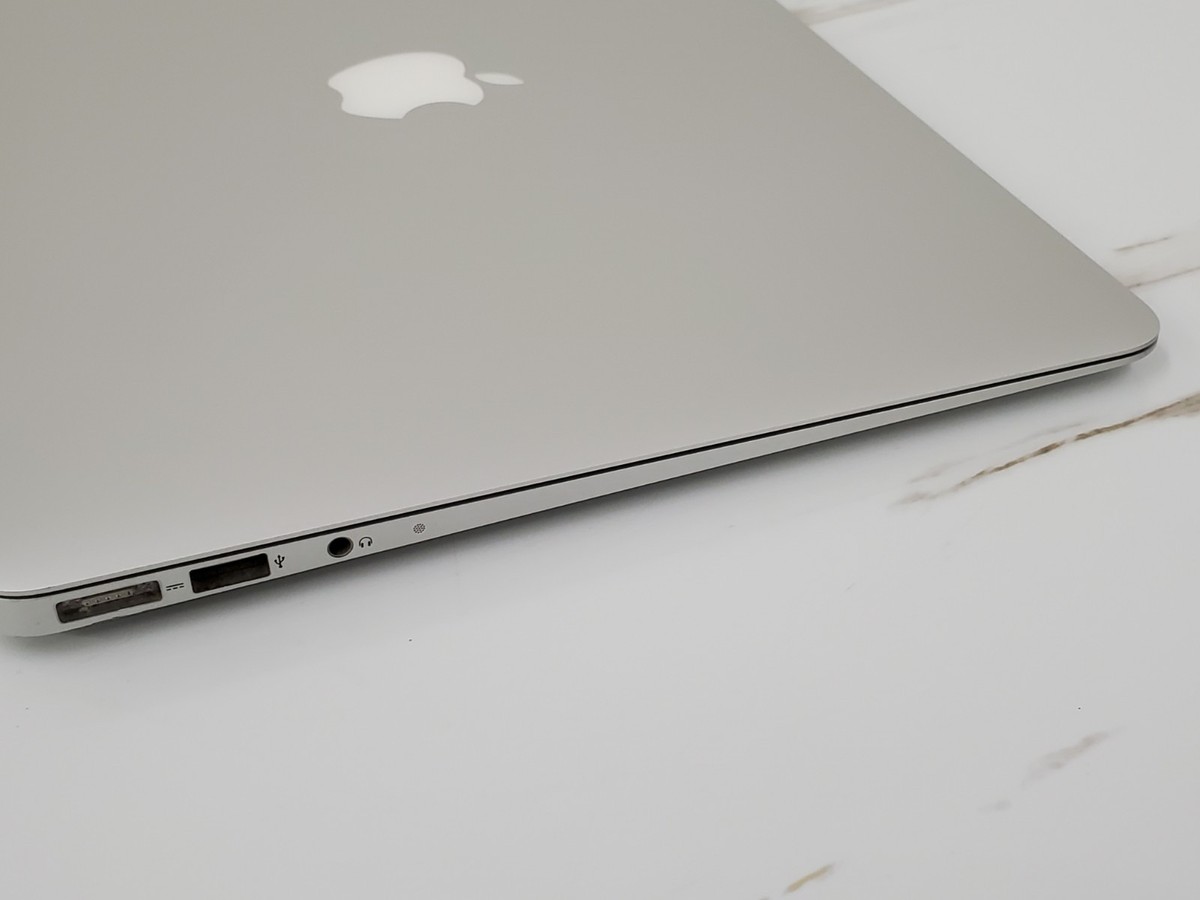 ノートPC Apple MacBook Air A1466 13inch/i5/SSD120 Apple MacBook Air A1466 13.3