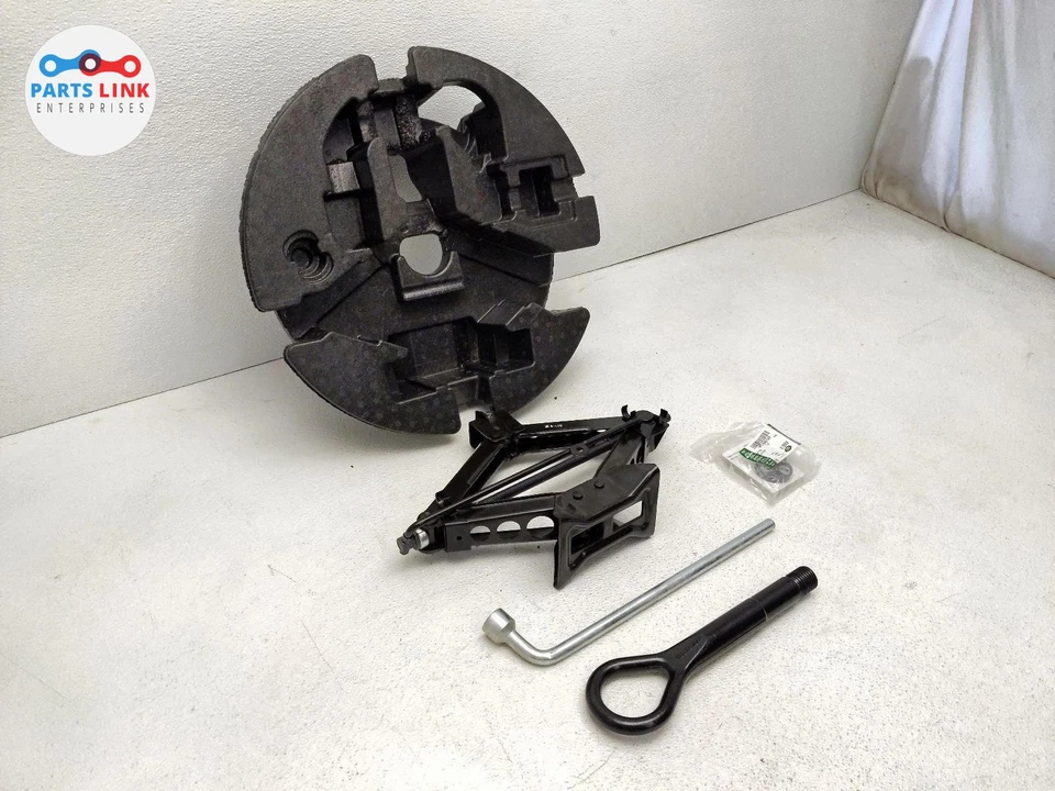 Range Rover Evoque 2020-23 kit de herramientas gato de elevación de coche bandeja portadora juego de espuma L551 Foto 3 de 4