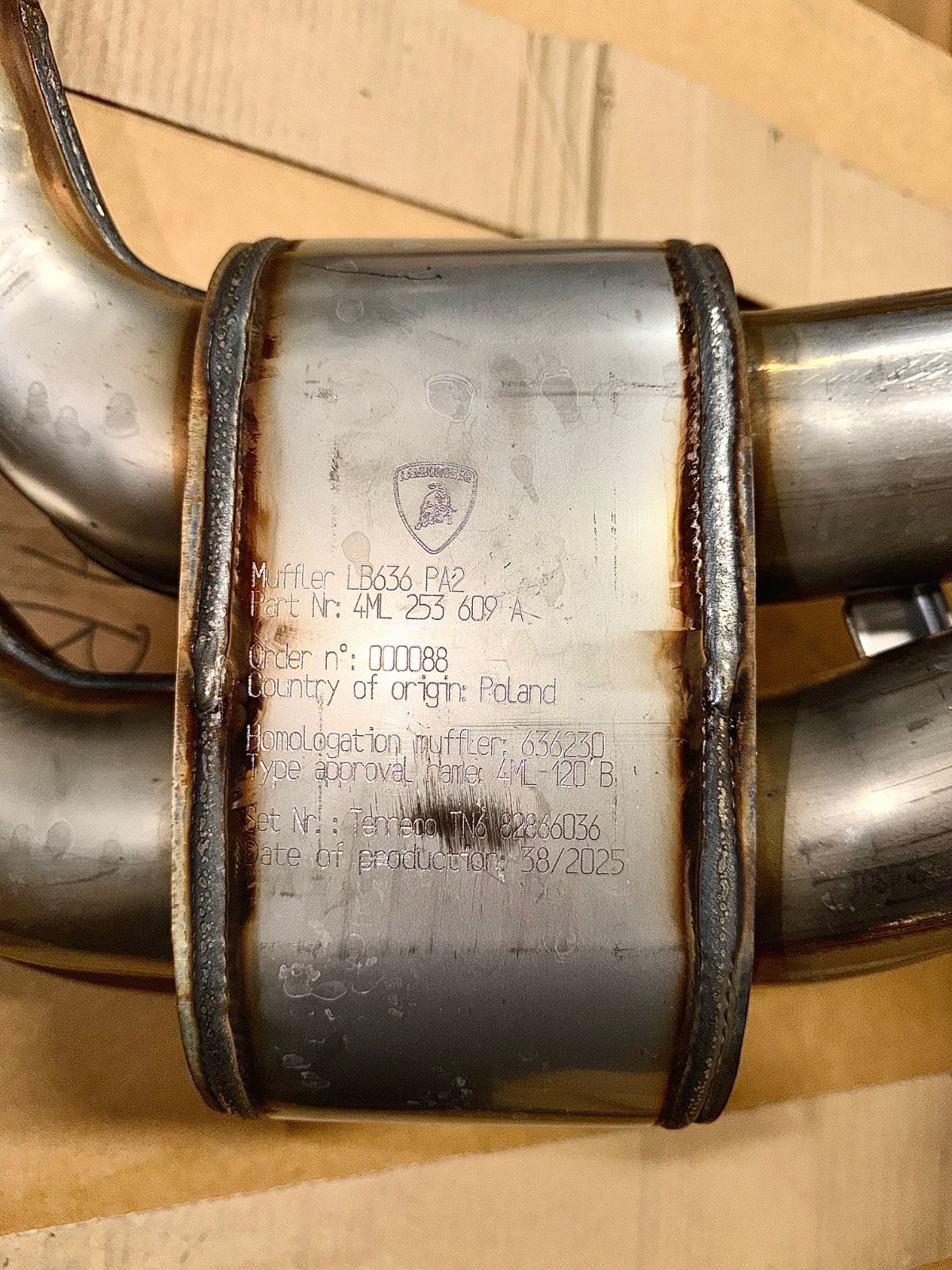 25 Lamborghini Urus Hybrid muffler Exhaust system With Tips Phev OEM 4ML253609A
