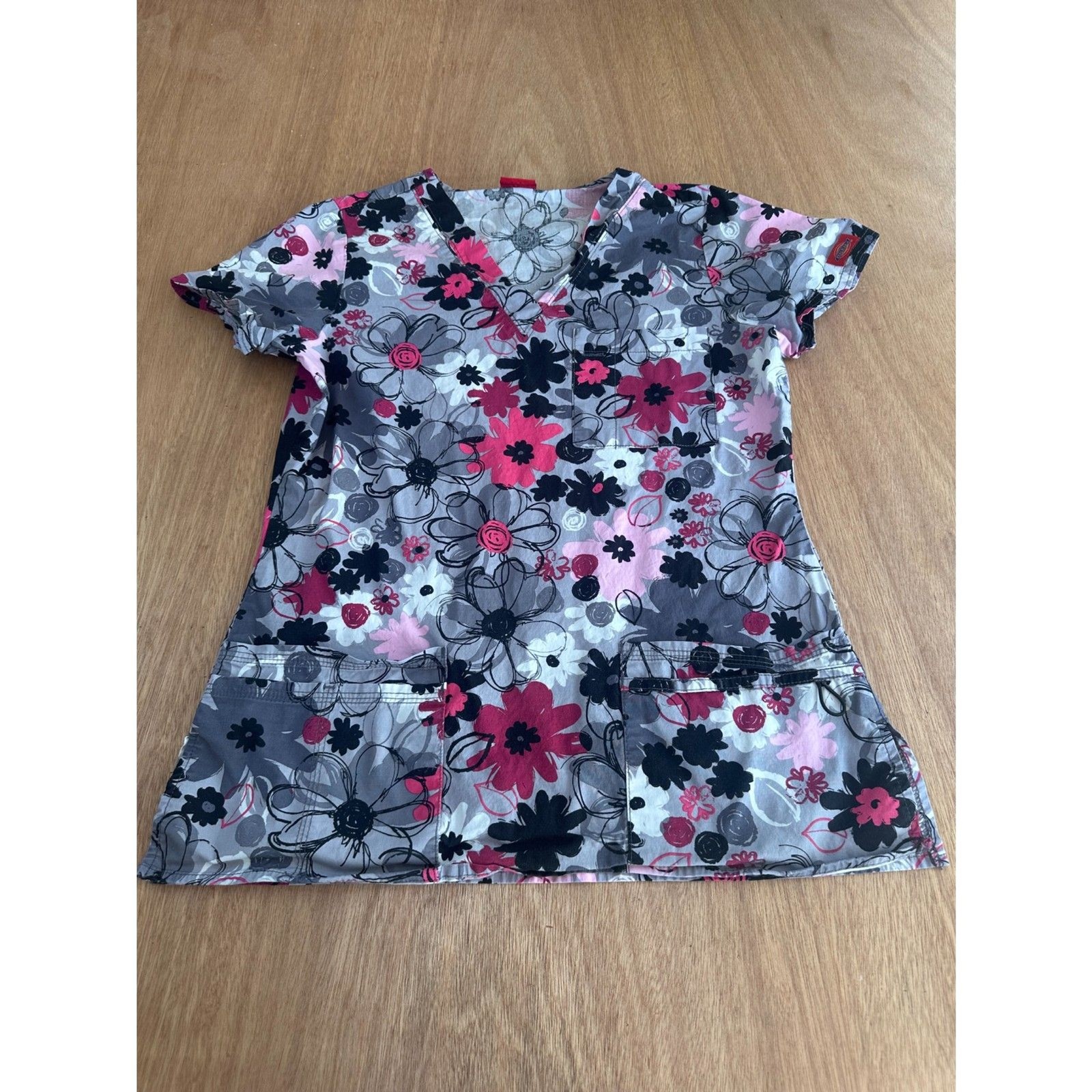 Dickies Womens Medical Scrub Top Small Gray Pink Black Floral V-Neck Pockets