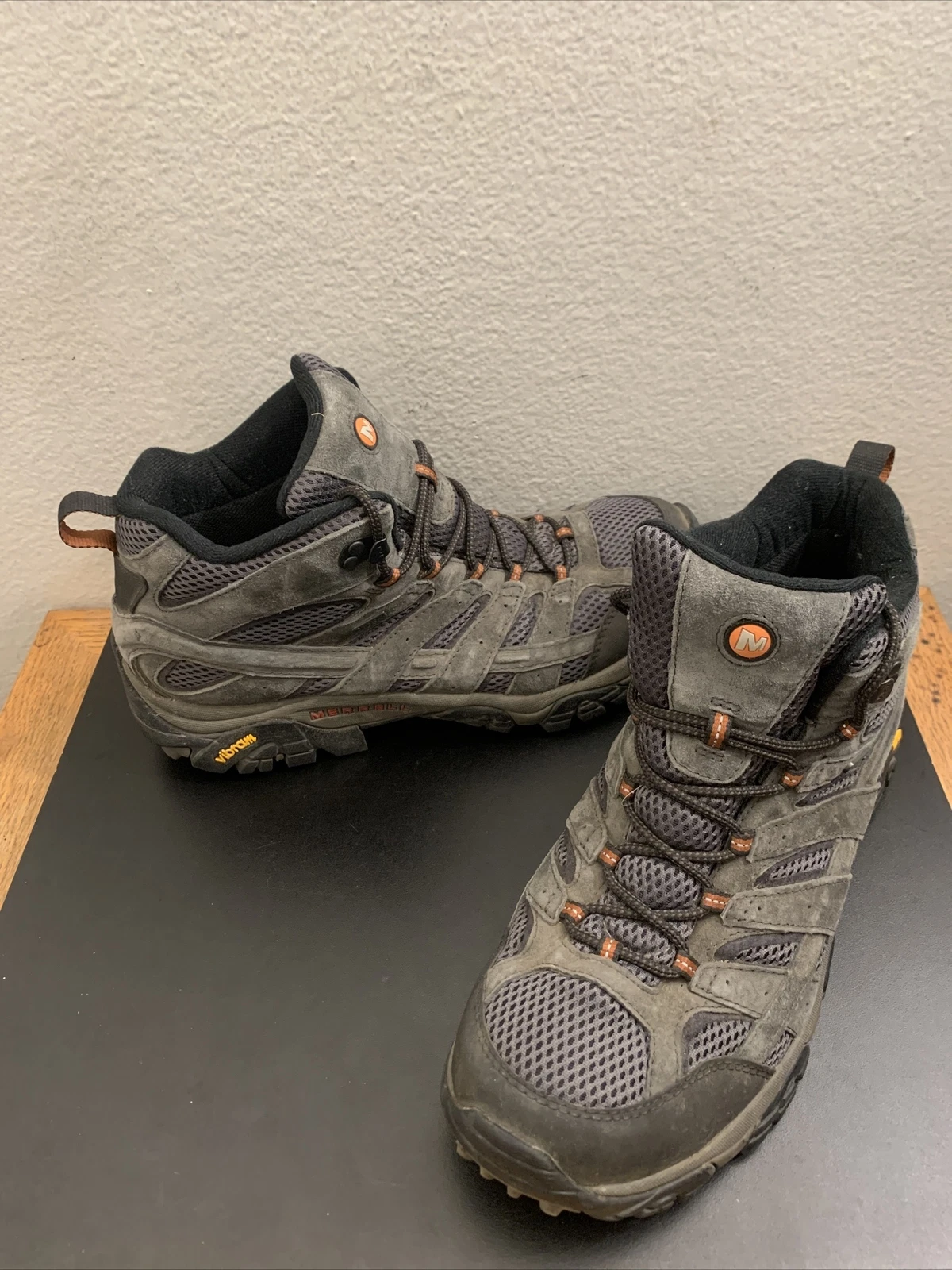 Merrell Men's Moab 2 Mid Beluga Suede Mesh Hiking Boots J06053 Mens Sz 11.5