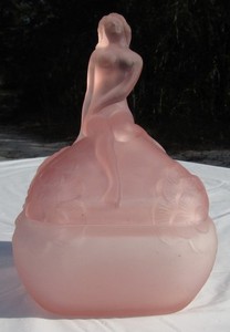 Frosted Pink Depression Glass Phoenix "Camellia" Powder Box, Very Good Condition