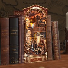 DIY Magische Welt Book Nook Kit Miniatur Puppenhaus Buchstütze Bücherregal Deko