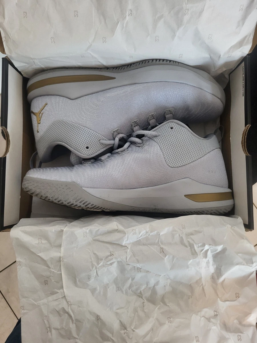 Jordan CP3.X AE Wolf Grey Metallic Gold for Sale  display picture 3