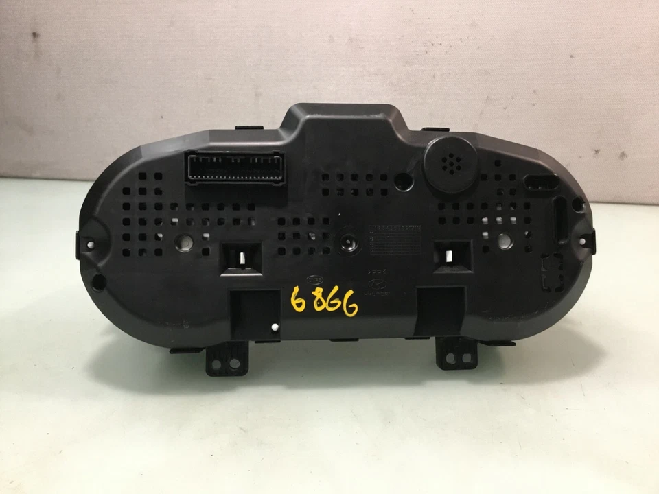 Hyundai Genesis 2013 cupé 2,0 L MT 13 con cuadro de instrumentos de crucero velocímetro E Foto 2 de 4