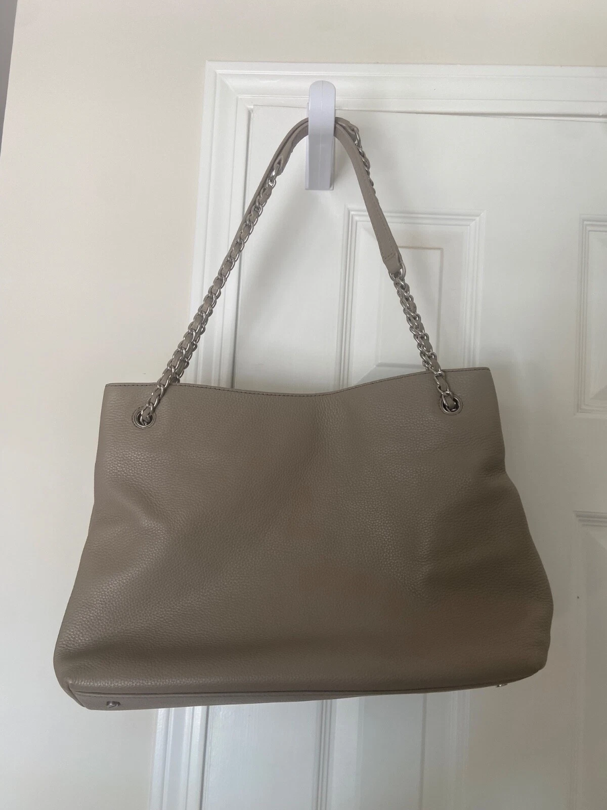Borsa e portafoglio donna Tory Burch triplo scomparto; stucco grigio e
