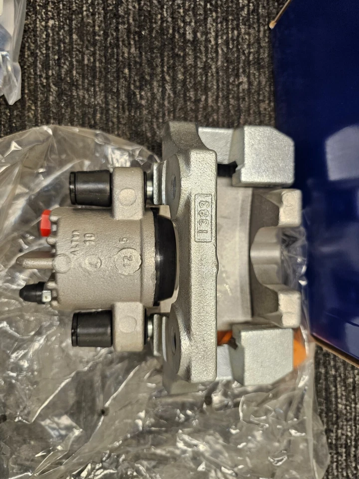 Pinça de freio traseira direita 19-B2940 REMAN para BMW 525i 530i 525xi 535xi - Imagem 3 de 4