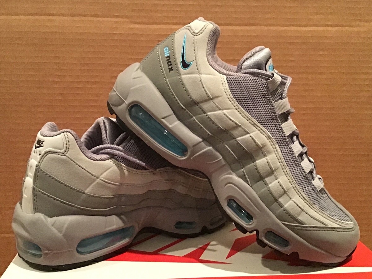 靴 AIR MAX 95 PARTICLE GREY 28.5 Amazon.com | Nike Unisex's Running Shoe, Track Red White