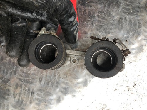 HONDA CB550 INLET MANIFOLD CB 550 CARB INLET MANIFOLD MANIFOLDS A2 - Picture 2 of 5