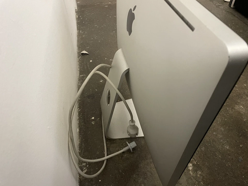 Apple iMac 21,5" Desktop - MD093LL/A (Novembre, 2012) - Immagine 4 di 4