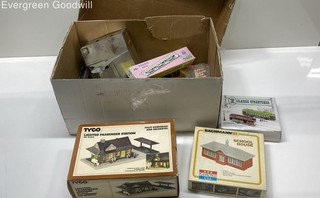 Vintage train scale miniatures