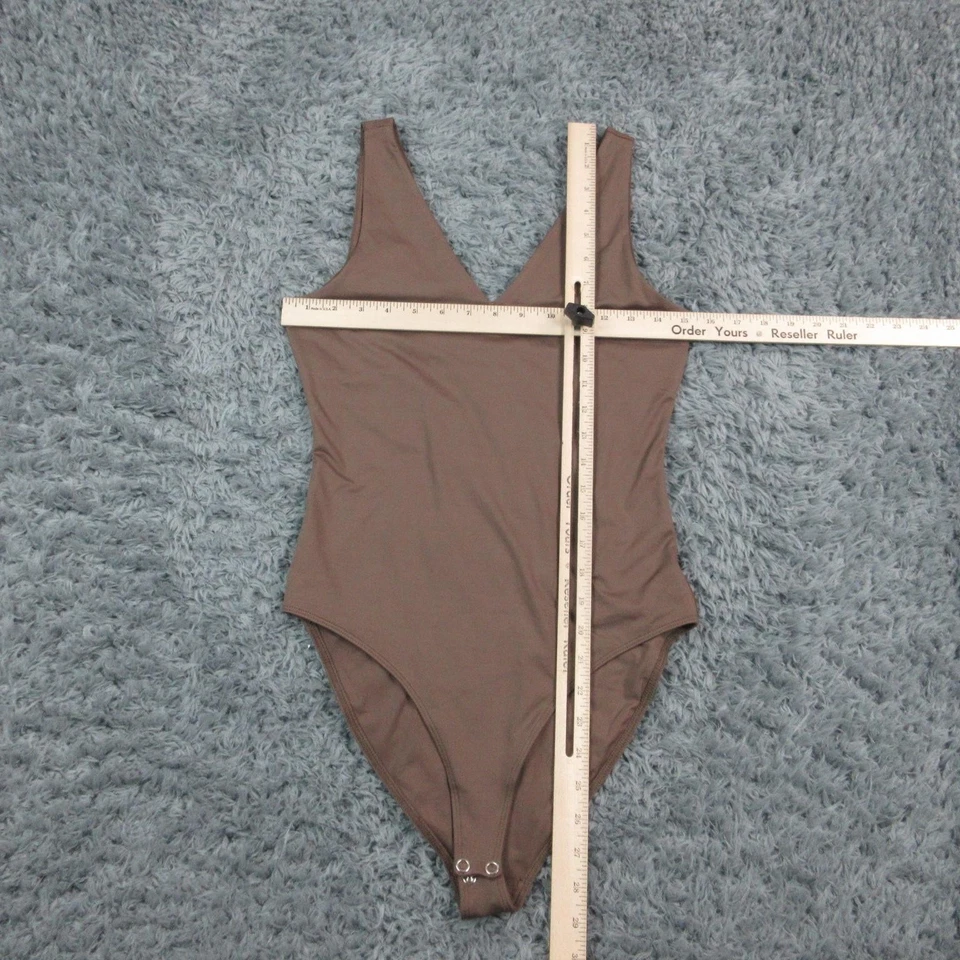 Body Nine Britton para mujer pequeño marrón cuello en V sin mangas elástico básico Foto 2 de 4