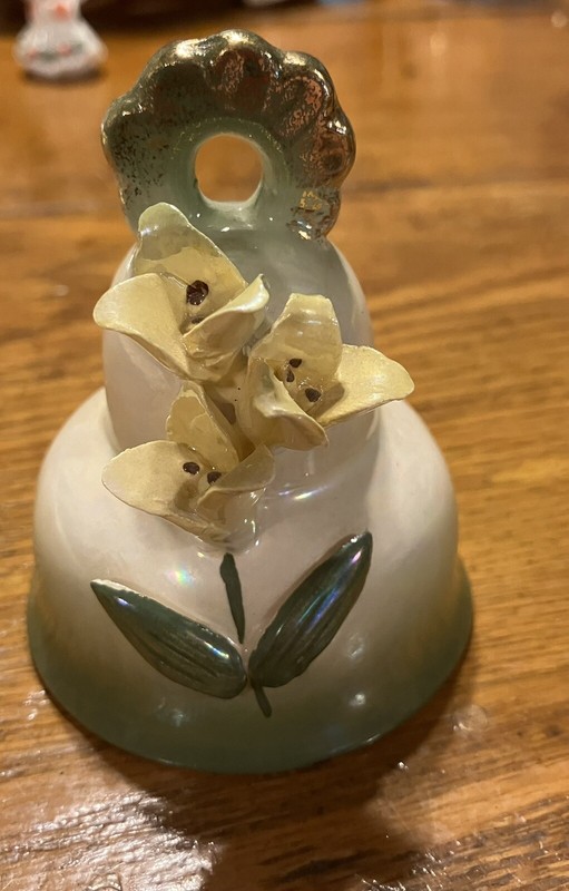 Vintage Norcrest PR-10N Ceramic Lily Bell