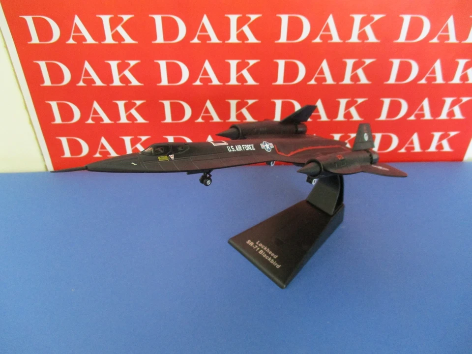 Die cast 1/144 Modellino Aereo Aircraft Lockheed SR-71 Blackbird 972 USAF Atlas - Immagine 2 di 4