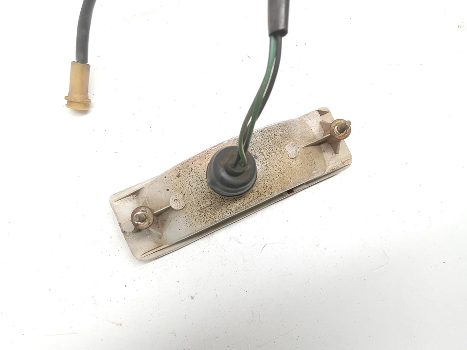 Nissan Datsun 280Zx 1979-1981 luz de señalización de giro lateral izquierdo OEM, 116-52558L Foto 4 de 4