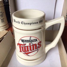 Minnesota Twins 1987 World Champions Mug/Stein - Player Roster wins / losses Mlb