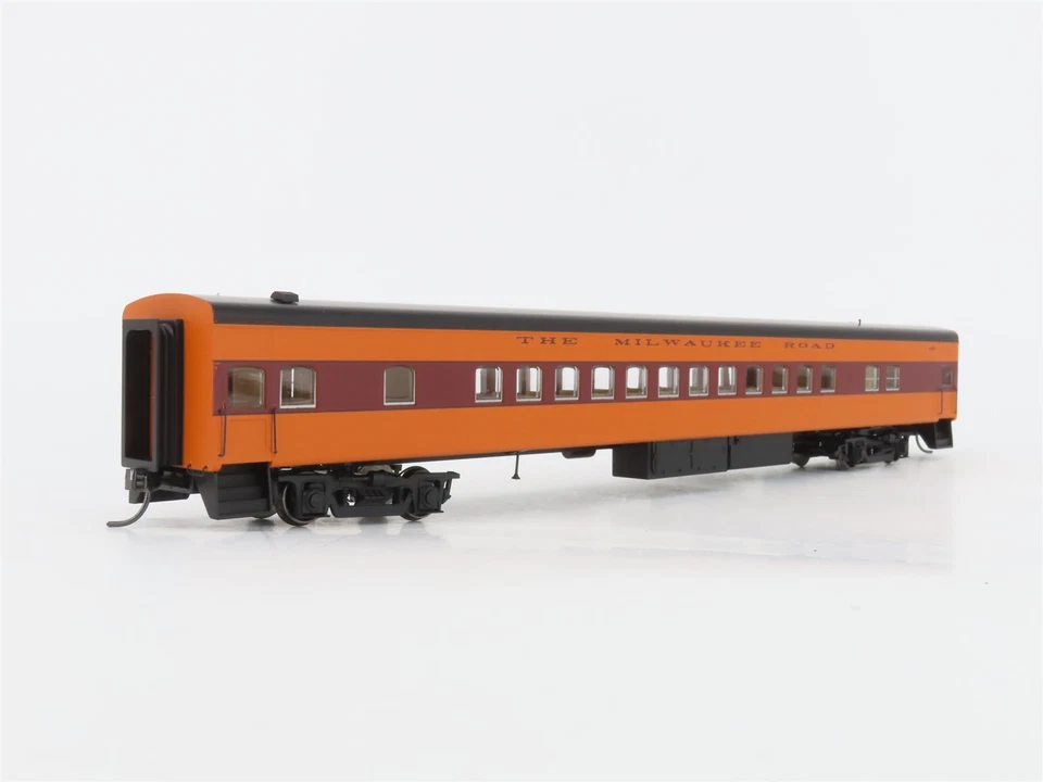 HO Scale Fox Valley Models FVM 10038 MILW Hiawatha Coach Passenger #4435 - Image 4 of 4