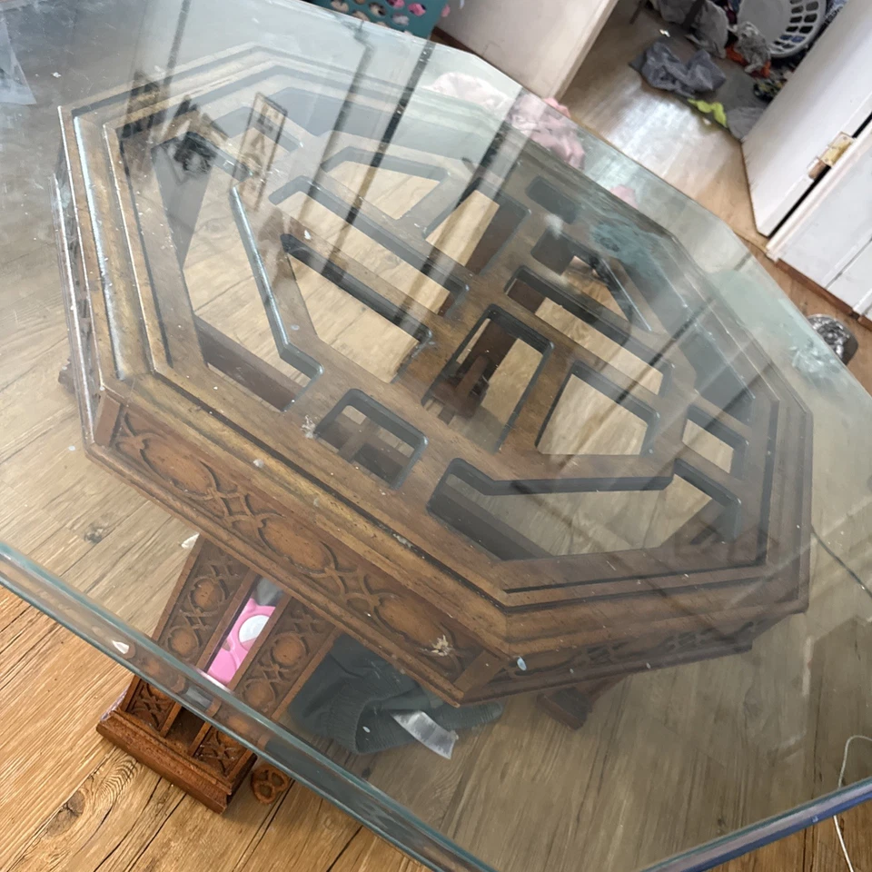 Mesa de centro McGuire vintage con tapa de vidrio hecha a mano única en su clase Foto 3 de 4