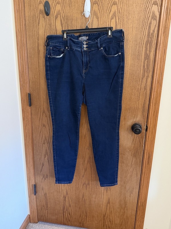 Women’s Skinny Jeans Size 20