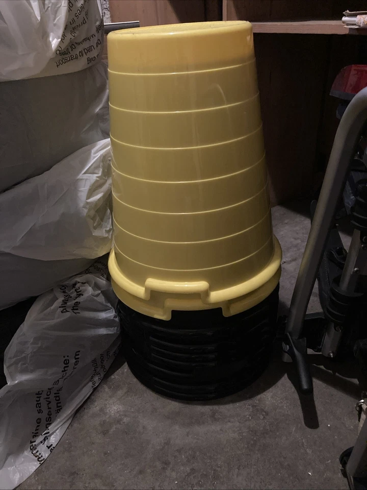 9 Sitzhocker Gelb Und Schwarz