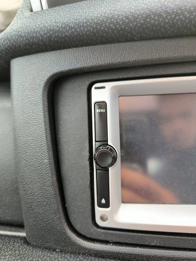 SMART FORTWO COUPE 2007-2024 SAT. NAV. UNIT - Image 2 of 3