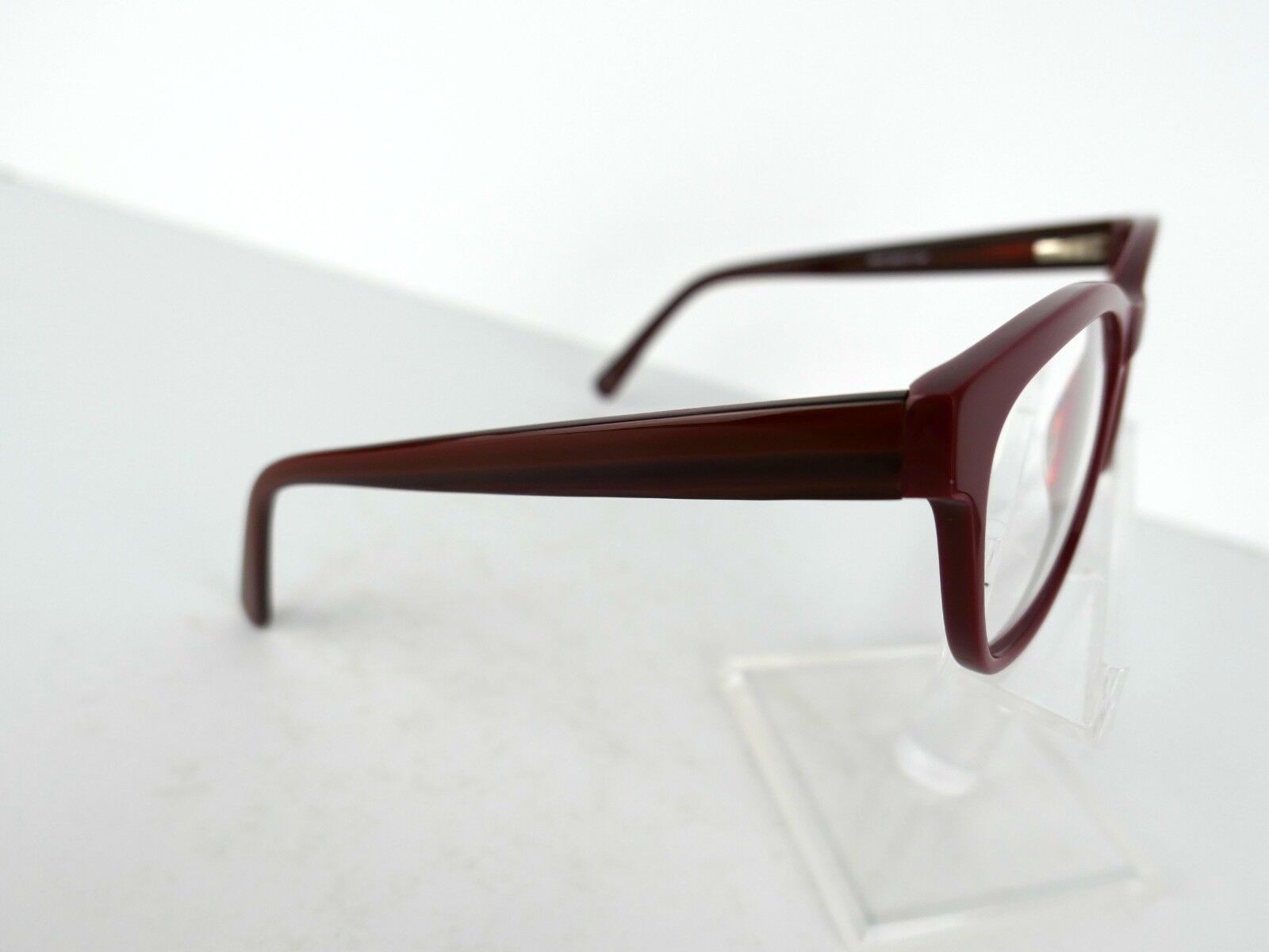 F 673 (C203) Red 52 x 17 144 mm BUDGET Eyeglass Frames